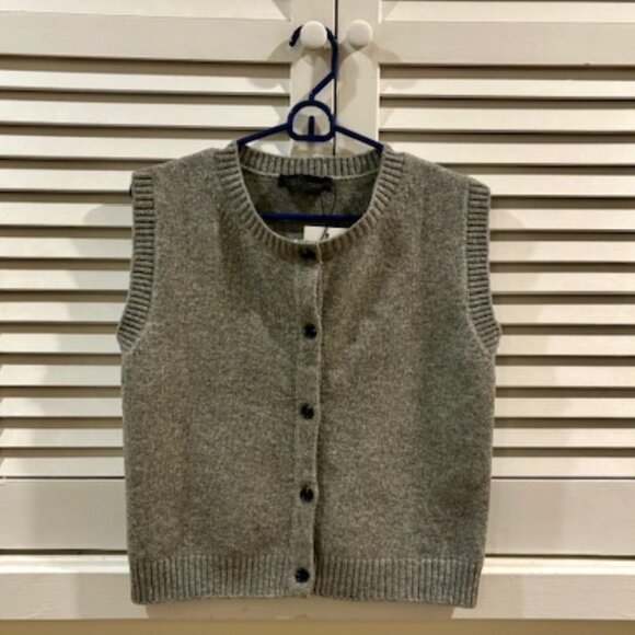 Zara Sweaters - ZARA Women's Gray Soft Knit Vest Size Small New With Tags